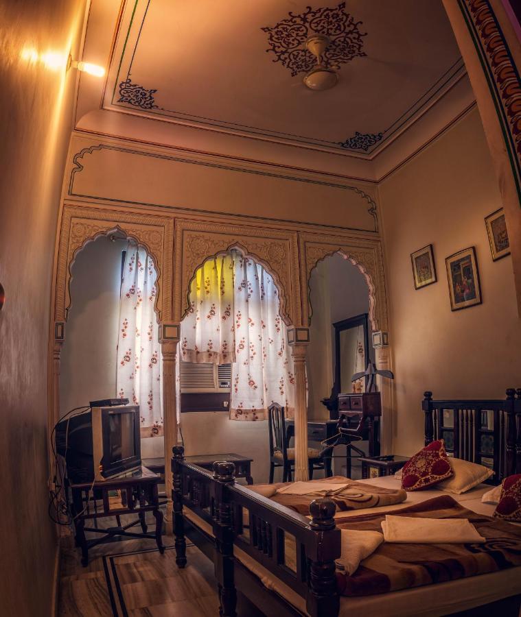 Krishna Palace - A Heritage Hotel Jaipur Exteriör bild